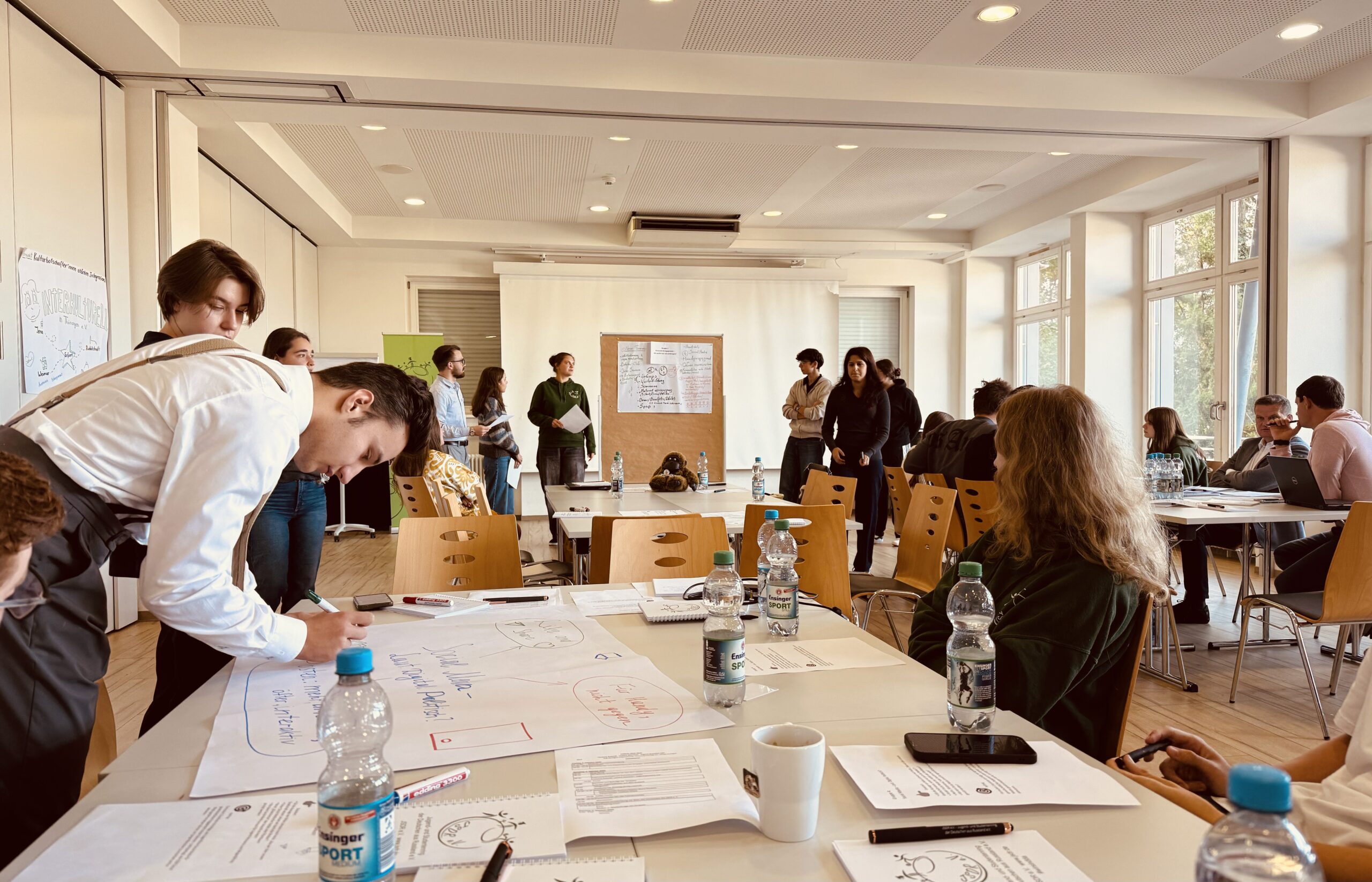 Подробнее о статье КЦНУ Wiedergeburt принял участие в Молодежном форуме JSDR в Штутгарте