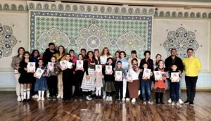Read more about the article Herbstlicher Sprachplatz in Taschkent: Kreativität, Sprache und Kulturerbe